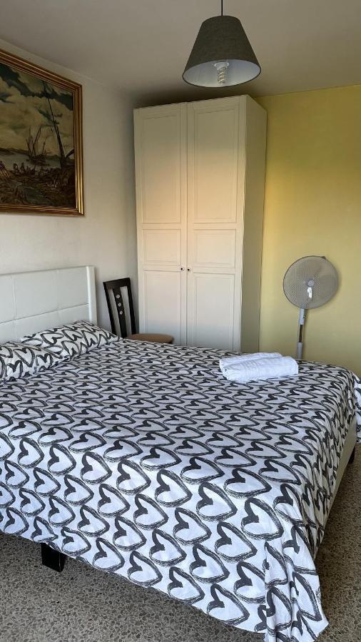 Habitaciones Con O Sin Balcon Badalona Dış mekan fotoğraf