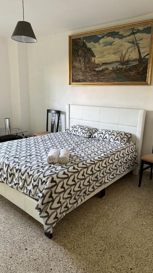 Habitaciones Con O Sin Balcon Badalona Dış mekan fotoğraf