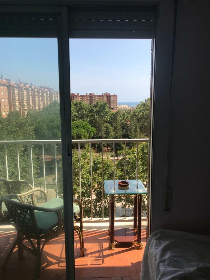 Habitaciones Con O Sin Balcon Badalona Dış mekan fotoğraf